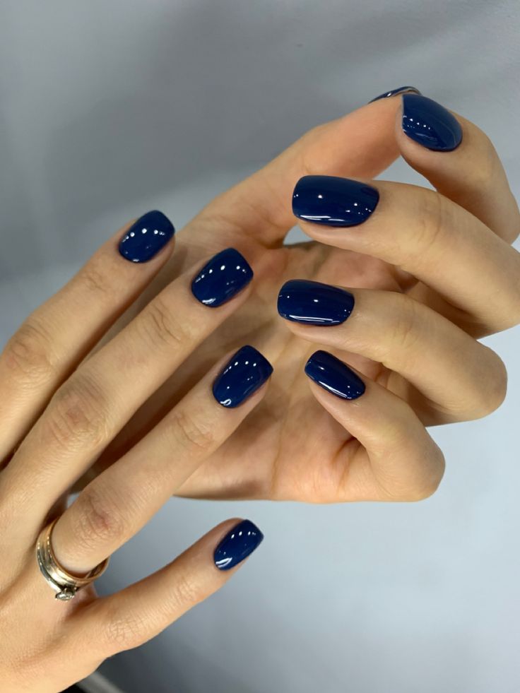 Deep Blue Sea Nails