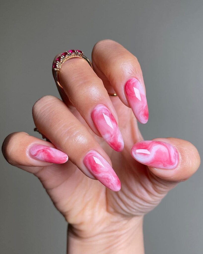 Marbleized Pink Nails Elegance