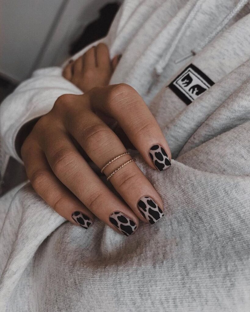 Black-and-Nude-Nails