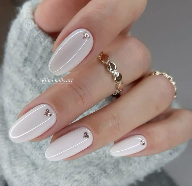 Elegant-White-Valentines-Nails