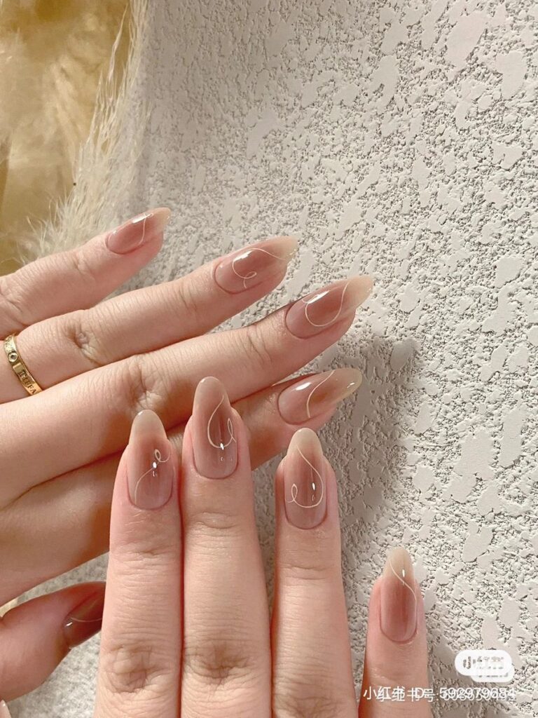 Neutral-Valentines-Nails